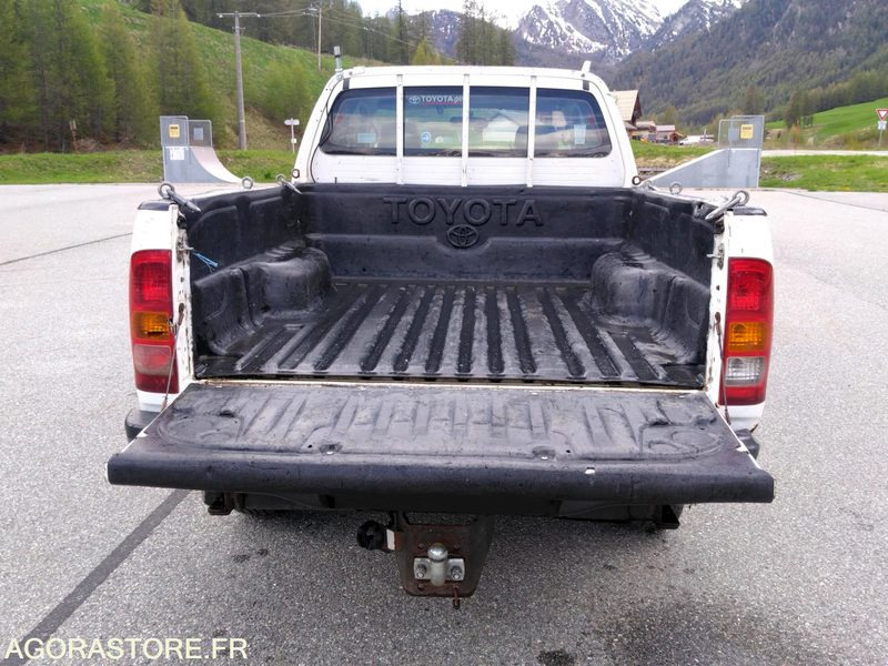 TOYOTA HILUX - Van jungkit: gambar 3 TOYOTA HILUX - Van jungkit: gambar 3