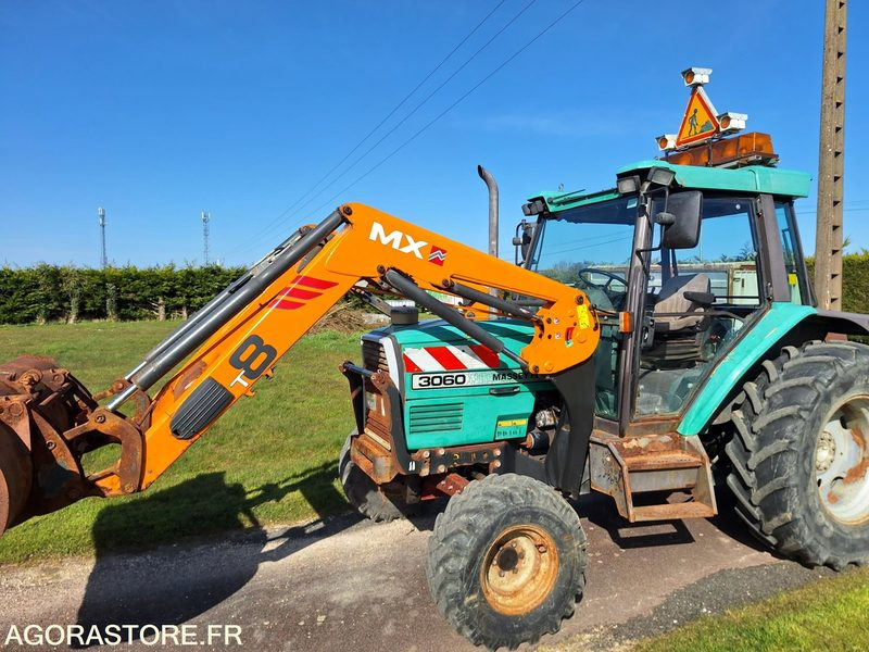 TRACTEUR CHARGEUR MASSEY FERGUSON - 1998 - 13654Heures - Traktor: gambar 2 TRACTEUR CHARGEUR MASSEY FERGUSON - 1998 - 13654Heures - Traktor: gambar 2