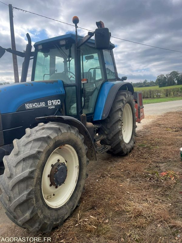 TRACTEUR NEW HOLLAND 8160 RANGE COMMAND - 1999 - 10500h - Traktor: gambar 2 TRACTEUR NEW HOLLAND 8160 RANGE COMMAND - 1999 - 10500h - Traktor: gambar 2