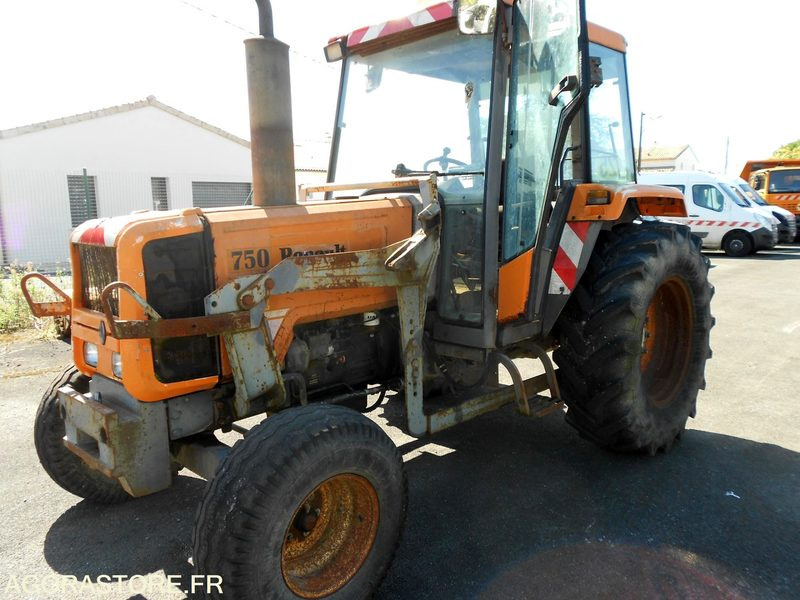 TRACTEUR RENAULT 750 MI - Traktor kota: gambar 3 TRACTEUR RENAULT 750 MI - Traktor kota: gambar 3