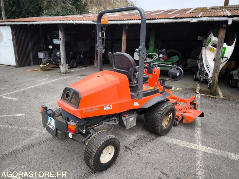 Tondeuse KUBOTA F3680 3688 heures 2013 - Mesin pemotong rumput: gambar 1 Tondeuse KUBOTA F3680 3688 heures 2013 - Mesin pemotong rumput: gambar 1