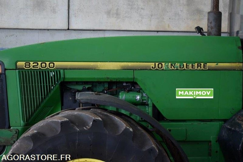 Tracteur Agricole/Forrestier John Deere 8200 - Traktor: gambar 4 Tracteur Agricole/Forrestier John Deere 8200 - Traktor: gambar 4