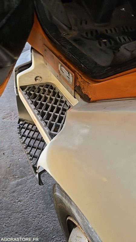 RENAULT CAM - 2004 - BP-101-EG - Tractor head: gambar 4 RENAULT CAM - 2004 - BP-101-EG - Tractor head: gambar 4