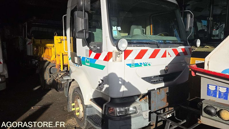 RENAULT CAM - 2004 - BP-101-EG - Tractor head: gambar 1 RENAULT CAM - 2004 - BP-101-EG - Tractor head: gambar 1