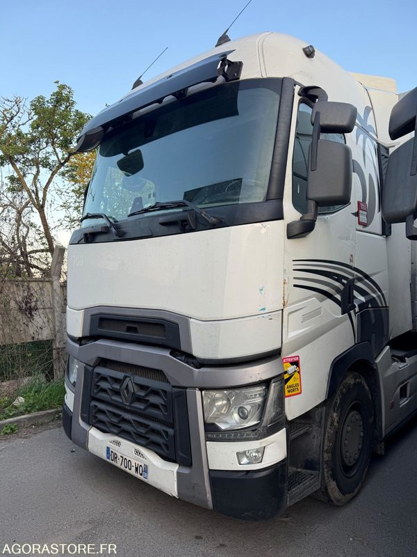 RENAULT T520 HIGH - 907 798KM - 2015 - Tractor head: gambar 1 RENAULT T520 HIGH - 907 798KM - 2015 - Tractor head: gambar 1