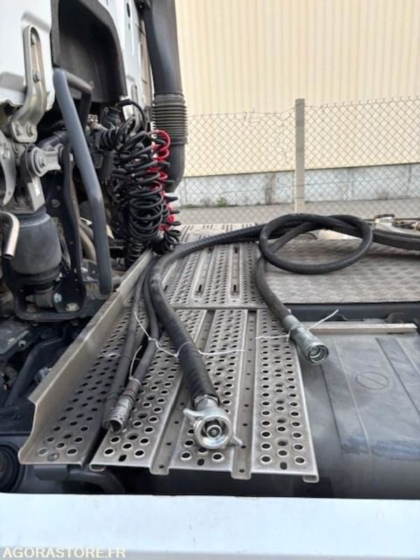 TRACTEUR 4X2 MERCEDES ACTROS 1853 2020 430 000 KM - Tractor head: gambar 3 TRACTEUR 4X2 MERCEDES ACTROS 1853 2020 430 000 KM - Tractor head: gambar 3