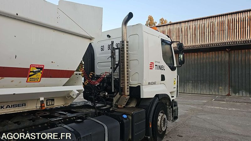 TRACTEUR RENAULT PREM LANDER 460 4X2 - 2012 / 324844KM - CA389CC (MJC562) - Tractor head: gambar 4 TRACTEUR RENAULT PREM LANDER 460 4X2 - 2012 / 324844KM - CA389CC (MJC562) - Tractor head: gambar 4