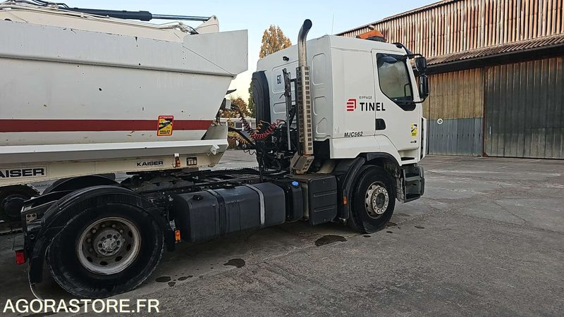 TRACTEUR RENAULT PREM LANDER 460 4X2 - 2012 / 324844KM - CA389CC (MJC562) - Tractor head: gambar 3 TRACTEUR RENAULT PREM LANDER 460 4X2 - 2012 / 324844KM - CA389CC (MJC562) - Tractor head: gambar 3