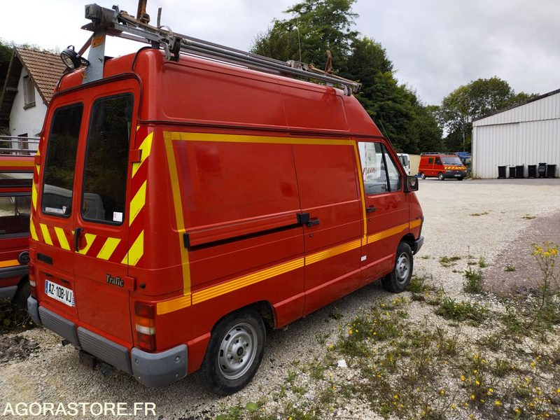 Trafic pompier 1986 15837km - Van panel: gambar 2 Trafic pompier 1986 15837km - Van panel: gambar 2