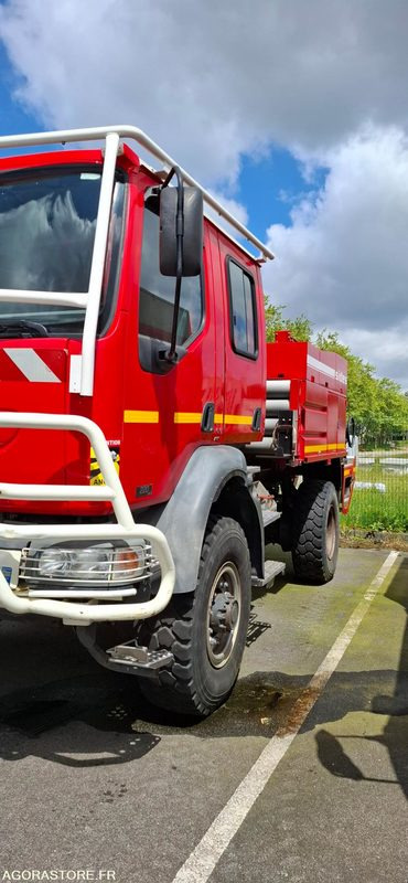 CAMION CITERNE FEUX FORET - RENAULT MIDLUM 220/12 - CK 660 QA - Truk: gambar 3 CAMION CITERNE FEUX FORET - RENAULT MIDLUM 220/12 - CK 660 QA - Truk: gambar 3