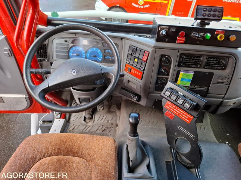 CAMION CITERNE FEUX FORET - RENAULT MIDLUM 220/12 - EP 236 ZQ - Truk: gambar 5 CAMION CITERNE FEUX FORET - RENAULT MIDLUM 220/12 - EP 236 ZQ - Truk: gambar 5