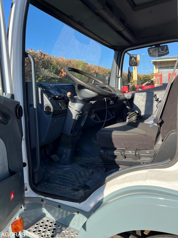 CAMION PLATEAU MERCEDES 15T - 2000 - Truk: gambar 4 CAMION PLATEAU MERCEDES 15T - 2000 - Truk: gambar 4