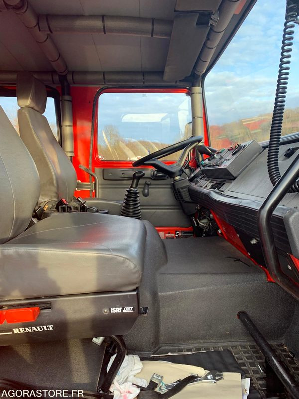 CCFM RENAULT M210 4*4 3331SP76 - Truk: gambar 5 CCFM RENAULT M210 4*4 3331SP76 - Truk: gambar 5