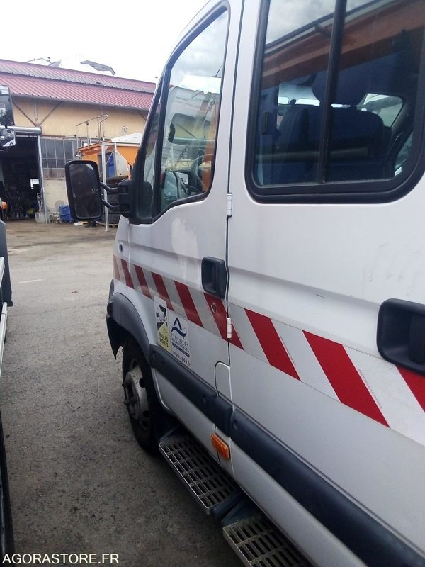 Camion Renault Mascott 5T5 double cabine - Truk: gambar 2 Camion Renault Mascott 5T5 double cabine - Truk: gambar 2