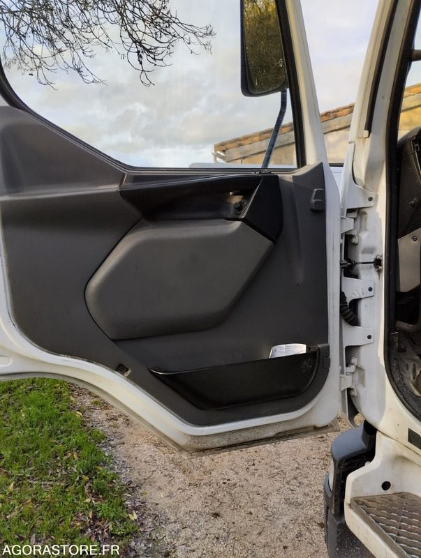 Leasing  Camion benne avec grue Camion benne avec grue: gambar 13