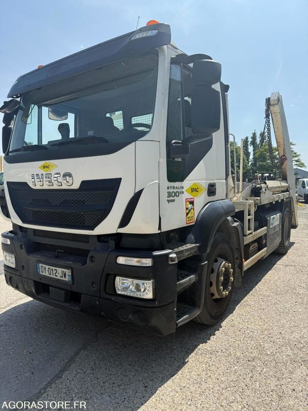 IVECO STRALIS MULTIBENNE 4x2 - 2015 / 60660KM - Truk: gambar 2 IVECO STRALIS MULTIBENNE 4x2 - 2015 / 60660KM - Truk: gambar 2