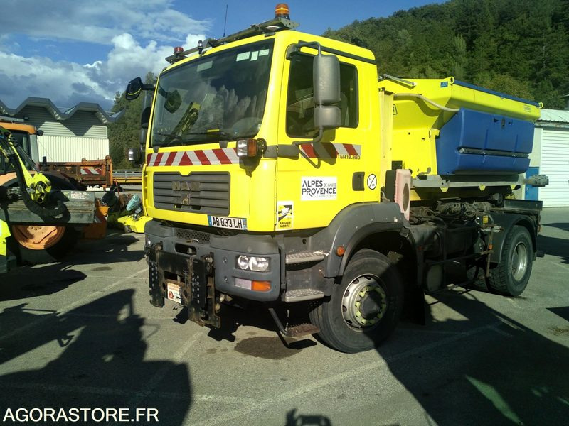 MAN 18.280 TGM 4X4 , saleuse STRATOS B40K, lame acier, aileron déneigement - Truk: gambar 3 MAN 18.280 TGM 4X4 , saleuse STRATOS B40K, lame acier, aileron déneigement - Truk: gambar 3