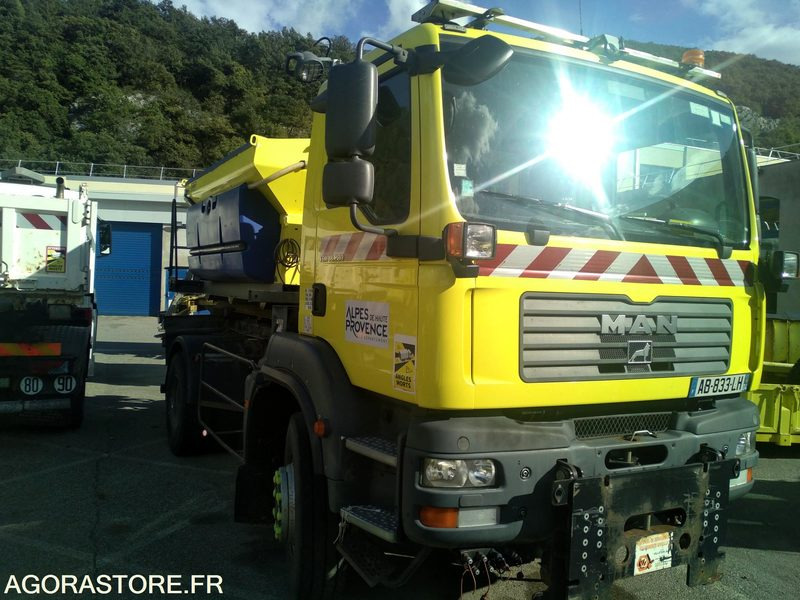 MAN 18.280 TGM 4X4 , saleuse STRATOS B40K, lame acier, aileron déneigement - Truk: gambar 5 MAN 18.280 TGM 4X4 , saleuse STRATOS B40K, lame acier, aileron déneigement - Truk: gambar 5