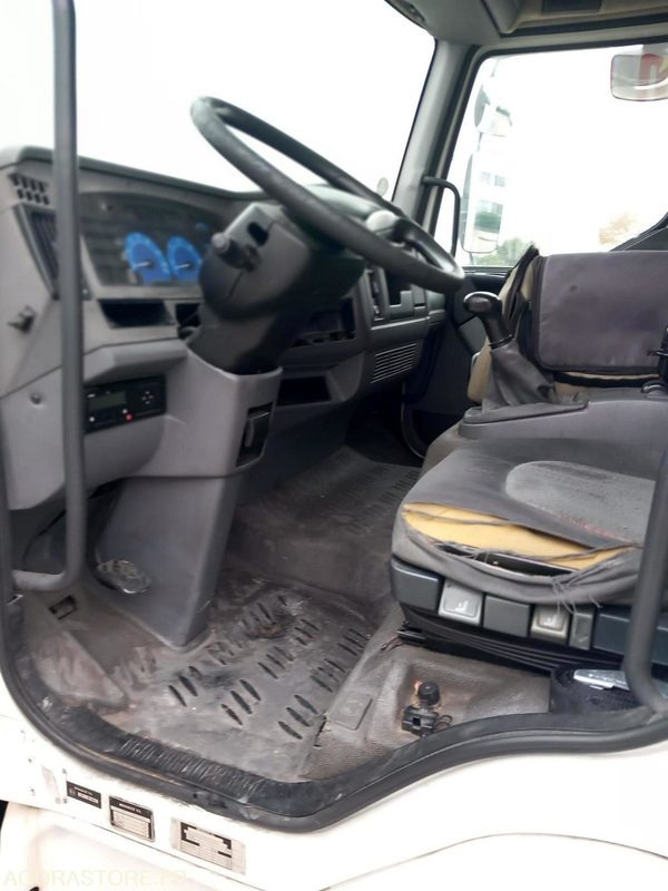 PORTEUR RENAULT MIDLUM - 2005 - 282789 Kms - Truk: gambar 3 PORTEUR RENAULT MIDLUM - 2005 - 282789 Kms - Truk: gambar 3