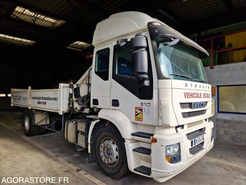 Porteur Benne Grue Iveco 310 E5 - 2008 - 140755 Kms - DW524GX - Truk: gambar 2 Porteur Benne Grue Iveco 310 E5 - 2008 - 140755 Kms - DW524GX - Truk: gambar 2