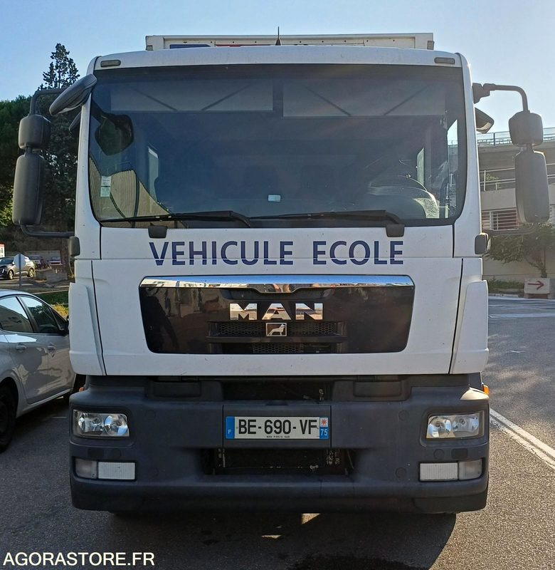 Porteur MAN TGM 18.290 de 2010/458000 kms - BE-690-VF (3822) - Truk: gambar 1 Porteur MAN TGM 18.290 de 2010/458000 kms - BE-690-VF (3822) - Truk: gambar 1