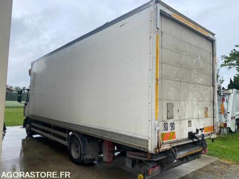 RENAULT FOURGON HAYON D12 - 2017 - 300 000km - Truk: gambar 5 RENAULT FOURGON HAYON D12 - 2017 - 300 000km - Truk: gambar 5