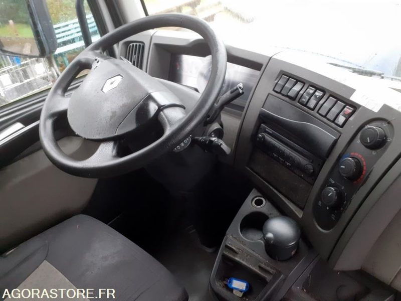 RENAULT - MIDLUM 16T - 2012 / 622675 KM (CC-531-HD) - Truk: gambar 4 RENAULT - MIDLUM 16T - 2012 / 622675 KM (CC-531-HD) - Truk: gambar 4