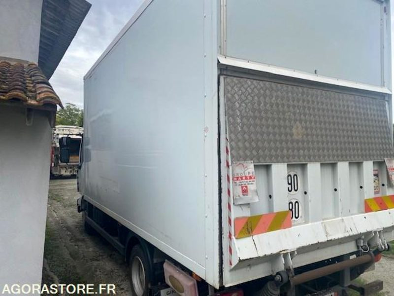 RENAULT MIDLUM 180 DXIFOURGON HAYON 260000 KM - Truk: gambar 4 RENAULT MIDLUM 180 DXIFOURGON HAYON 260000 KM - Truk: gambar 4