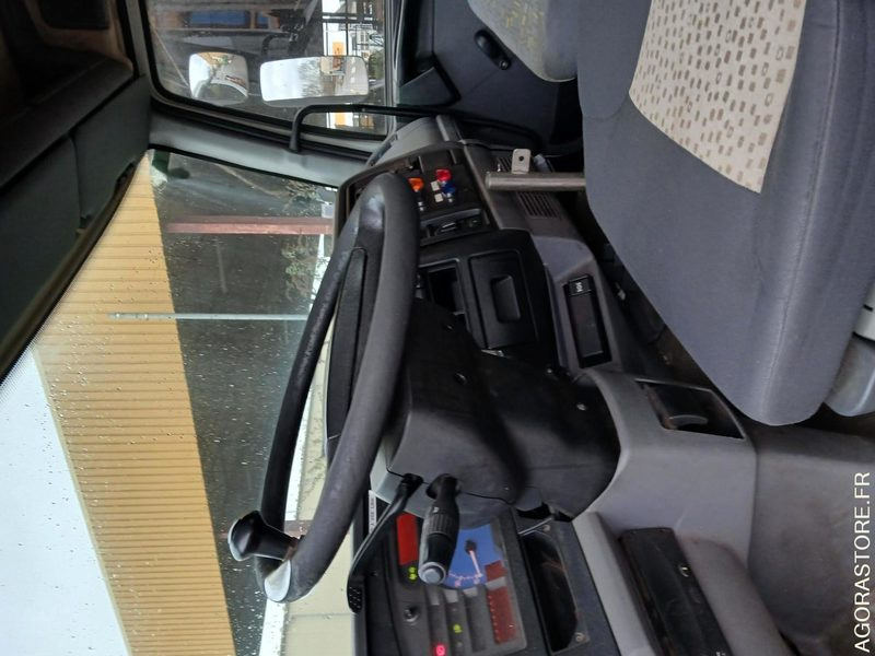 RENAULT MIDLUM - 2002 - BB284DN 199219 km AVEC PASSAGE AU MINE PLATEAU FIXE - Truk: gambar 4 RENAULT MIDLUM - 2002 - BB284DN 199219 km AVEC PASSAGE AU MINE PLATEAU FIXE - Truk: gambar 4