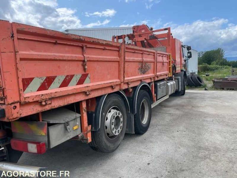 RENAULT PREMIUM LANDER 430.26 - PLATEAU GRUE - GRUE FASSI F150 + RADIO - 2011 - Truk: gambar 4 RENAULT PREMIUM LANDER 430.26 - PLATEAU GRUE - GRUE FASSI F150 + RADIO - 2011 - Truk: gambar 4