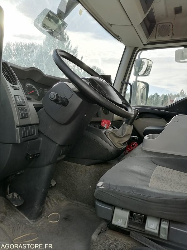 Renault Midlum - 2014 - 314200 Kms - Truk: gambar 4 Renault Midlum - 2014 - 314200 Kms - Truk: gambar 4