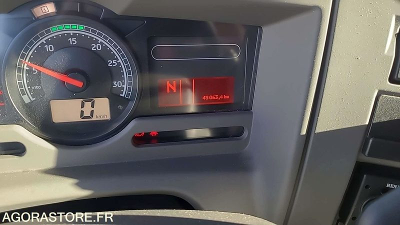 Renault Premium 380 - 2014 - 45063kms - DD498NM - Truk: gambar 3 Renault Premium 380 - 2014 - 45063kms - DD498NM - Truk: gambar 3