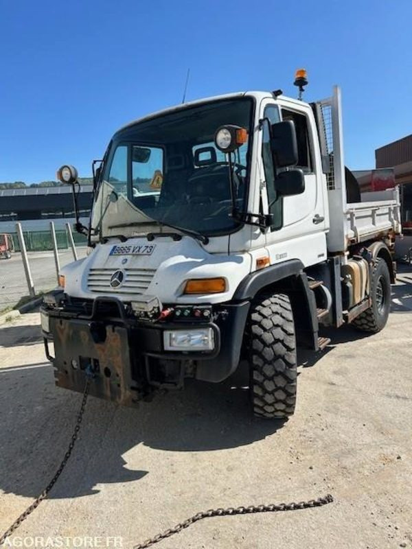 UNIMOG U300C VERSION COMMUNALE 2008 36900 KM - Truk: gambar 4 UNIMOG U300C VERSION COMMUNALE 2008 36900 KM - Truk: gambar 4