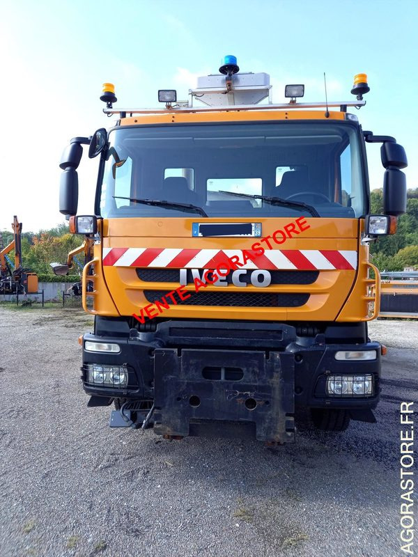 Vends IVECO 4X2 - Truk: gambar 2 Vends IVECO 4X2 - Truk: gambar 2