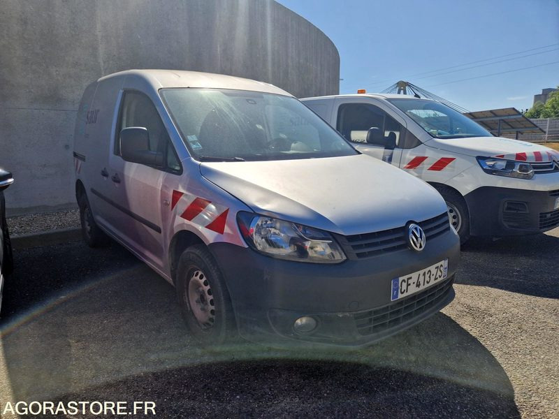 VOLKSWAGEN CADDY - CF413ZS - 2011 / 388 148 KM - Van kecil: gambar 2 VOLKSWAGEN CADDY - CF413ZS - 2011 / 388 148 KM - Van kecil: gambar 2