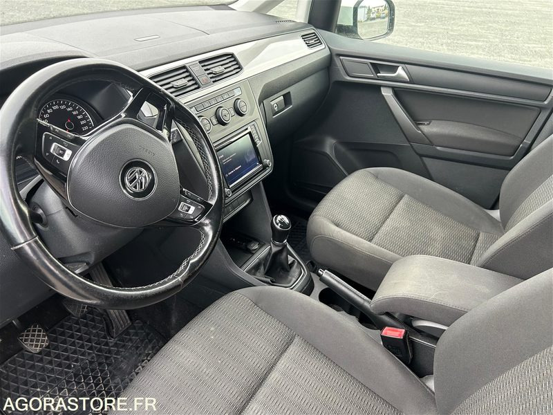 VOLKSWAGEN CADDY MAXI - EG903FN - 2016 - Kilométrage 236.100 km - Van kecil: gambar 5 VOLKSWAGEN CADDY MAXI - EG903FN - 2016 - Kilométrage 236.100 km - Van kecil: gambar 5