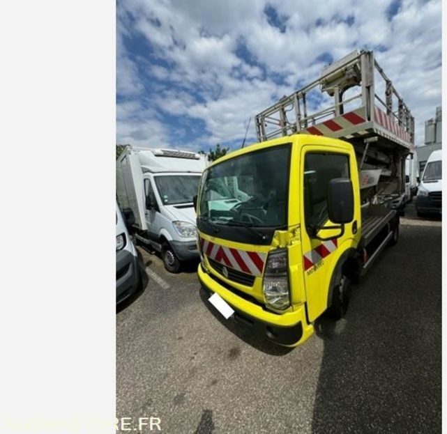 RENAULT MAXITY 2.5l 130CV NACELLE PASSERELLE ELEVATRICE - 2009 - 125 000km - Van pengiriman: gambar 1 RENAULT MAXITY 2.5l 130CV NACELLE PASSERELLE ELEVATRICE - 2009 - 125 000km - Van pengiriman: gambar 1