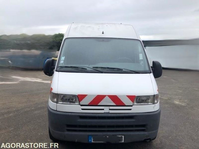 Véhicule PEUGEOT BOXER 2001 NON ROULANT EN L'ETAT - Van kecil: gambar 5 Véhicule PEUGEOT BOXER 2001 NON ROULANT EN L'ETAT - Van kecil: gambar 5