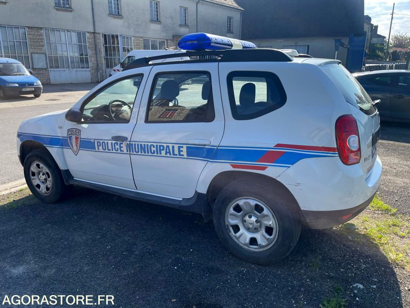 Vehicule de Police - DACIA Duster Tous terrains - Mobil SUV: gambar 4 Vehicule de Police - DACIA Duster Tous terrains - Mobil SUV: gambar 4