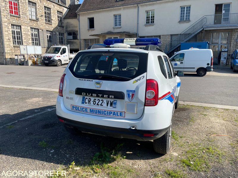 Vehicule de Police - DACIA Duster Tous terrains - Mobil SUV: gambar 3 Vehicule de Police - DACIA Duster Tous terrains - Mobil SUV: gambar 3