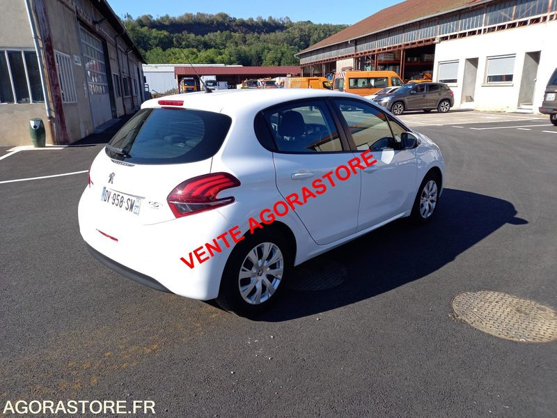 Vends Peugeot 208 essence - Mobil: gambar 5 Vends Peugeot 208 essence - Mobil: gambar 5