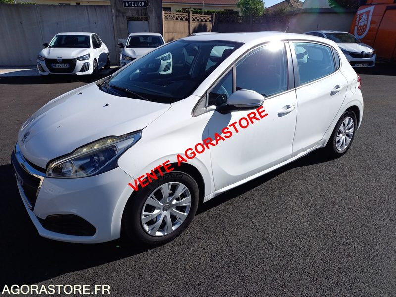 Vends Peugeot 208 essence - Mobil: gambar 1 Vends Peugeot 208 essence - Mobil: gambar 1
