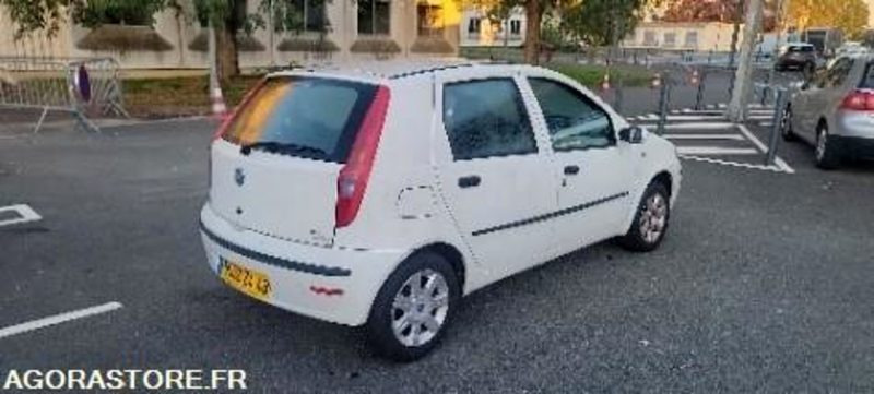 Fiat punto 137166 kms 2005 - Mobil: gambar 2 Fiat punto 137166 kms 2005 - Mobil: gambar 2
