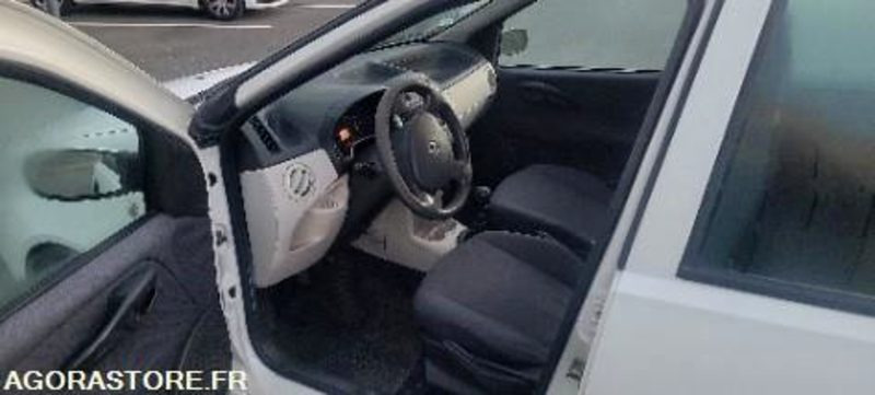 Fiat punto 209968 kms 2005 - Mobil: gambar 5 Fiat punto 209968 kms 2005 - Mobil: gambar 5