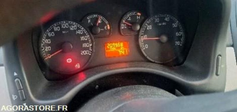 Fiat punto 209968 kms 2005 - Mobil: gambar 4 Fiat punto 209968 kms 2005 - Mobil: gambar 4