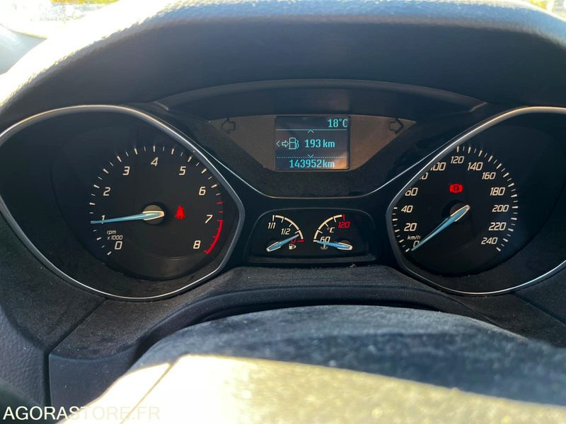 Station wagon ford focus 1lecoboost 2013 149000km: gambar 9