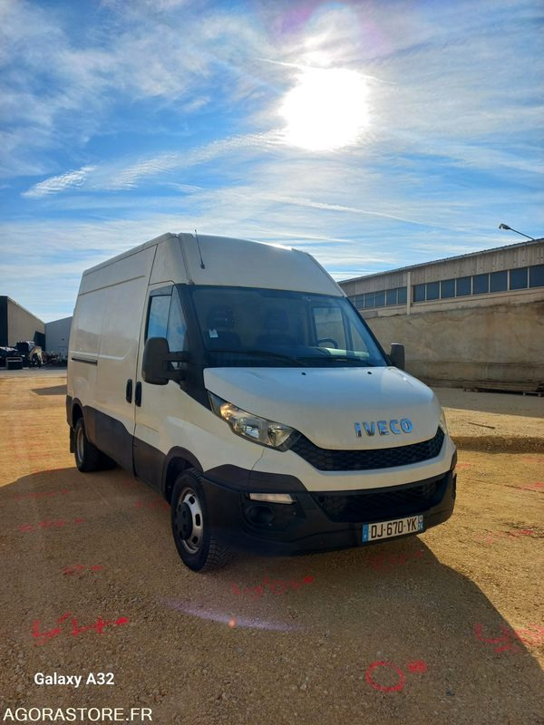Fourgon iveco - Van panel: gambar 2 Fourgon iveco - Van panel: gambar 2