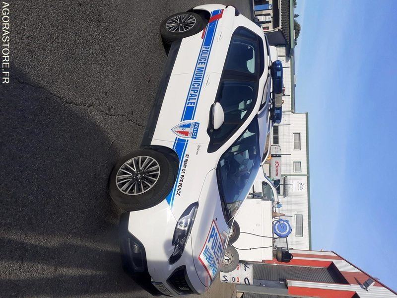 Peugeot 2008 police municipale - Mobil SUV: gambar 4 Peugeot 2008 police municipale - Mobil SUV: gambar 4