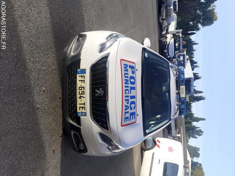 Peugeot 2008 police municipale - Mobil SUV: gambar 3 Peugeot 2008 police municipale - Mobil SUV: gambar 3