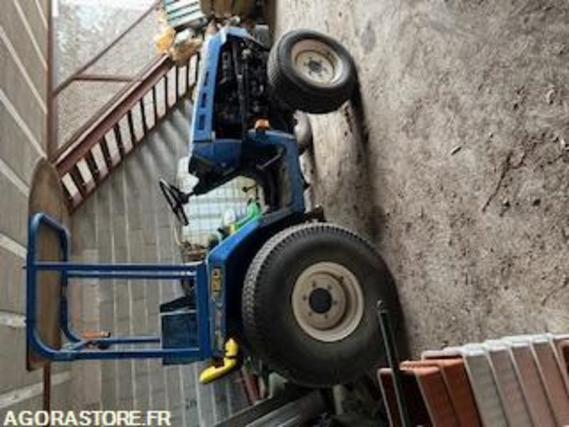 Tracteur iseki - Traktor: gambar 2 Tracteur iseki - Traktor: gambar 2
